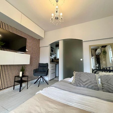 Villa Amore Radini Istrian Romantic Studio With Private Parking And Terrace Brtonigla Exterior photo